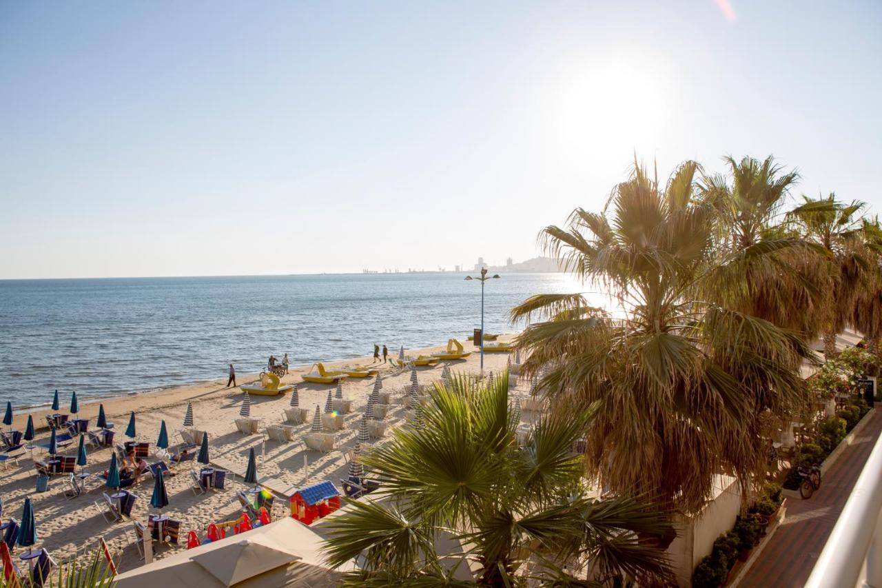 Hotel Vala Durrës Extérieur photo