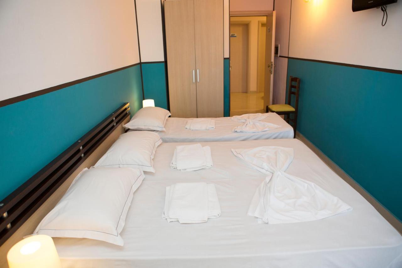 Hotel Vala Durrës Extérieur photo