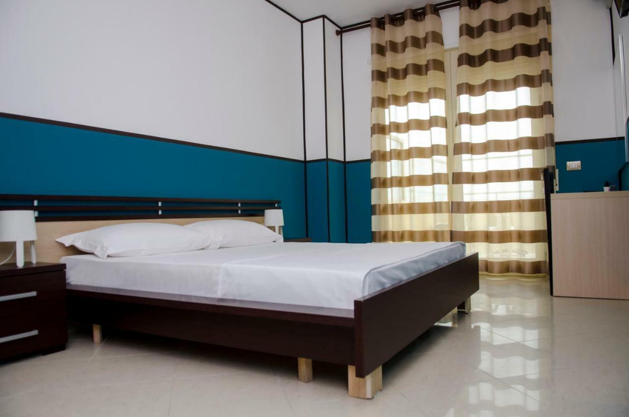 Hotel Vala Durrës Extérieur photo